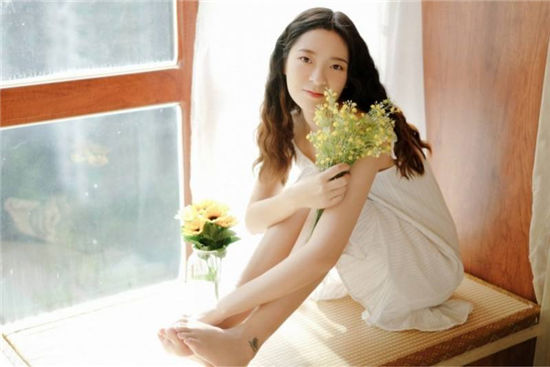 番茄社区app下载安装:高颜值美女大秀S型身材超亮眼