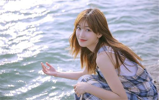 月光影视app:不同类型的高颜值美女精彩演出看点十足