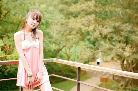 彩云直播app最新版:漂亮美女小姐姐有颜又有才带给你快乐