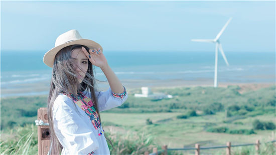 大象播放器ios：高颜值美女小姐姐精彩的表演高潮迭起