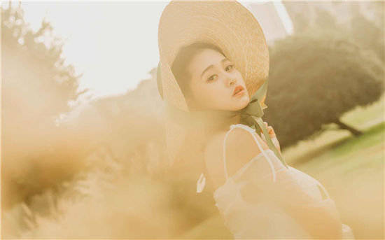 影迷大院免费官方iOS版:简洁大气非常美观的视频播放器