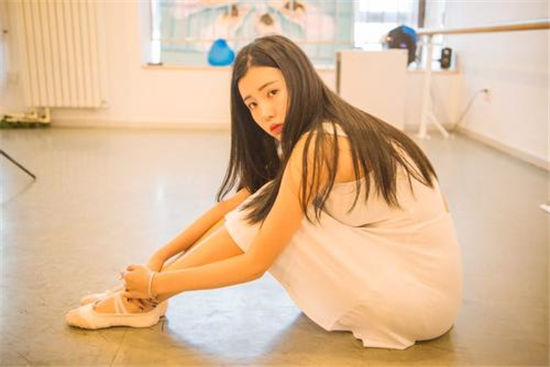 泡芙短视频app破解版视频:短视频里面没有植入广告