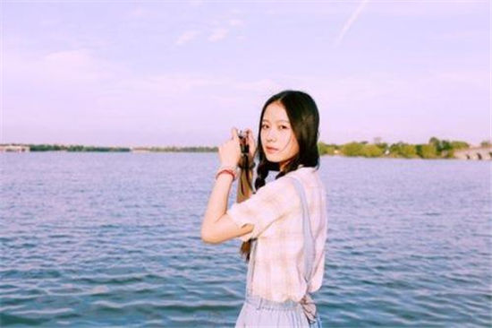 泡芙直播app下载安卓：看视频直播没有次数限制