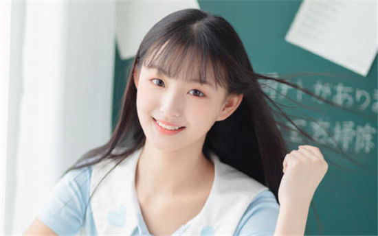 草莓男的加油站女人的美容院免费:看电影很轻松很方便