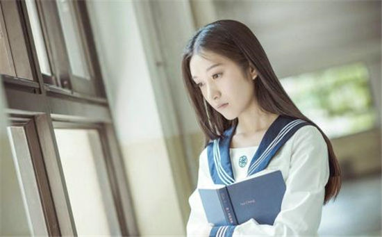 樱桃成视频人app在线下载破解版:视频播放没有广告植入