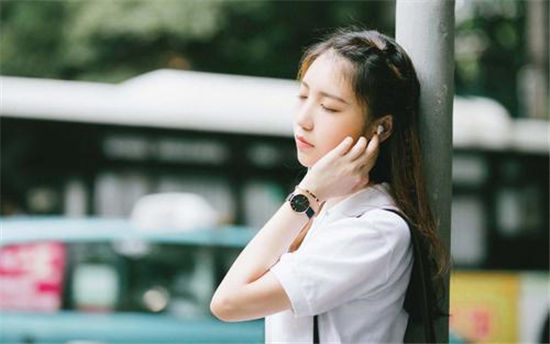 榴莲ll999app：一款人见人爱老少皆宜的视频播放器