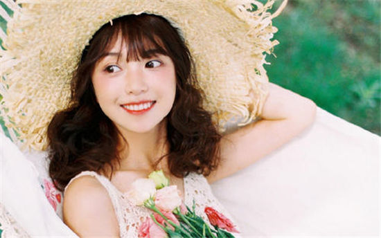 抖音版f二代短视频ios破解版:短视频内容没有植入任何广告