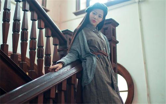 忘忧草轻量版app-第一时间推出很新鲜的电影视频内容